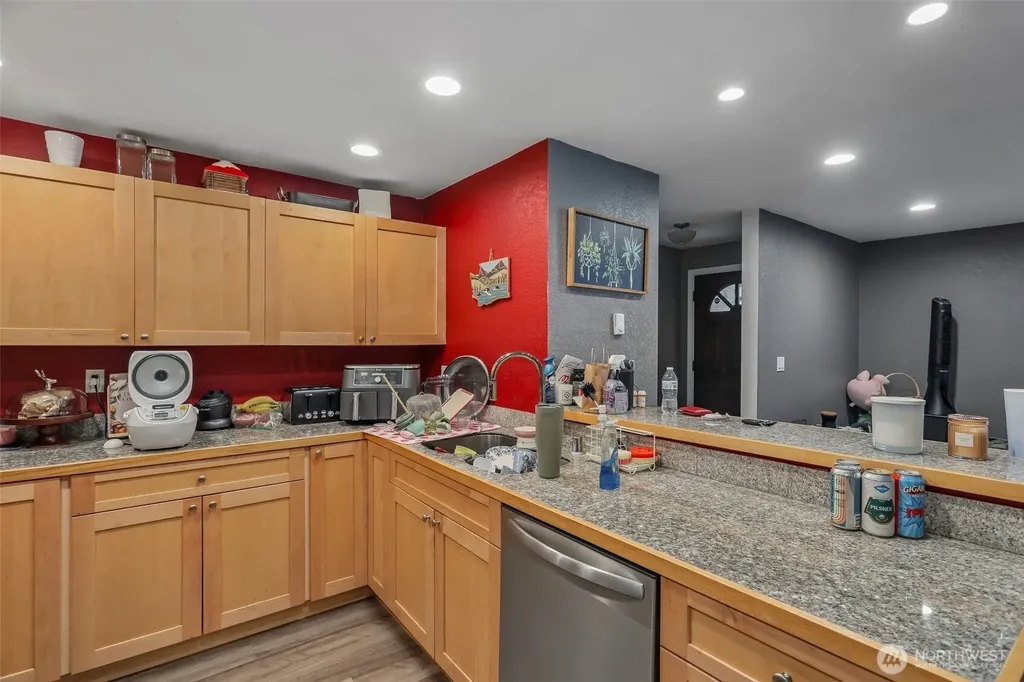 12037 100th Avenue NE Kirkland WA 98034