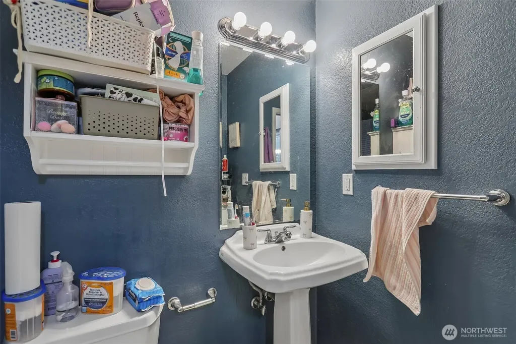 12037 100th Avenue NE Kirkland WA 98034
