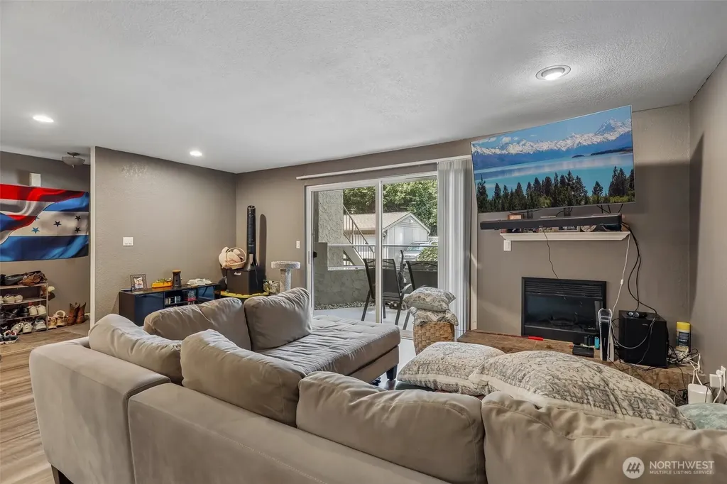 12037 100th Avenue NE Kirkland WA 98034