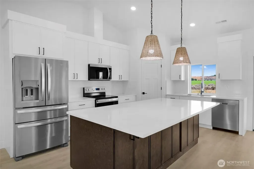 7471 Redmond Road NE Moses Lake WA 98837