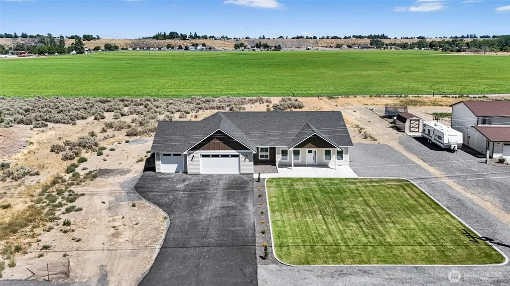 7471 Redmond Road NE Moses Lake WA 98837