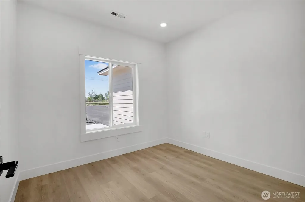 7471 Redmond Road NE Moses Lake WA 98837