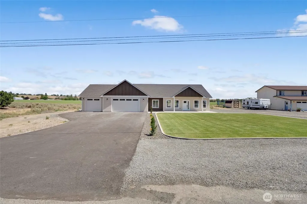 7471 Redmond Road NE Moses Lake WA 98837