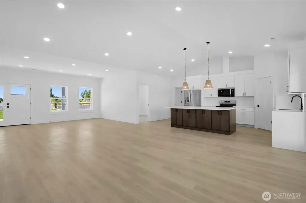 7471 Redmond Road NE Moses Lake WA 98837