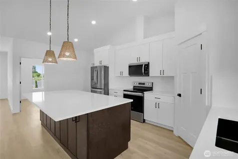 7471 Redmond Road NE Moses Lake WA 98837