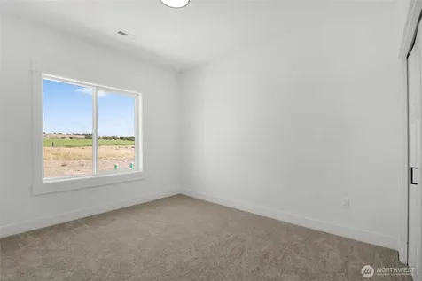 7471 Redmond Road NE Moses Lake WA 98837