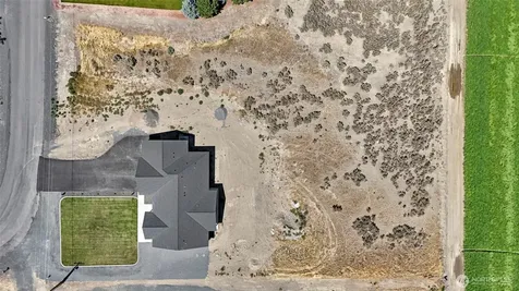 7471 Redmond Road NE Moses Lake WA 98837