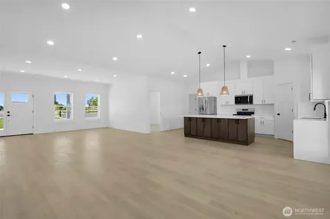 7471 Redmond Road NE Moses Lake WA 98837