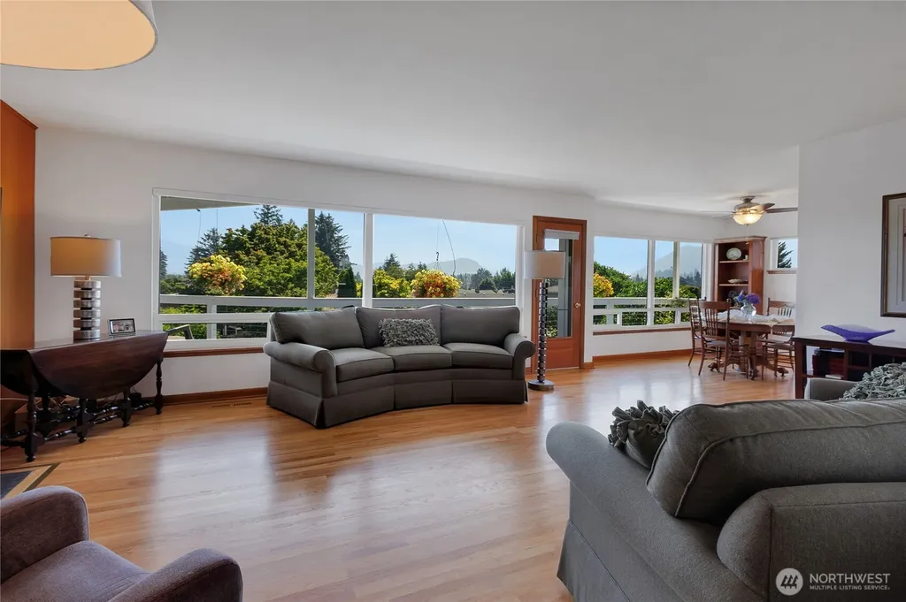1167 Mckinley Street Enumclaw WA 98022