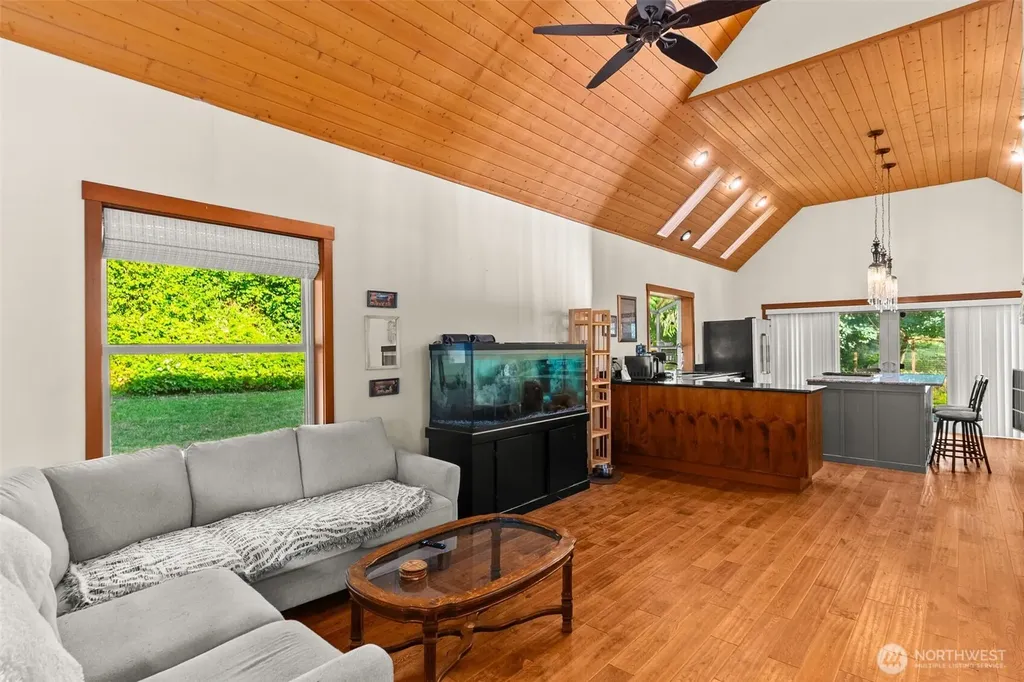 222 Oxbow Lake Lane Toledo WA 98591
