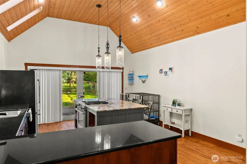 222 Oxbow Lake Lane Toledo WA 98591