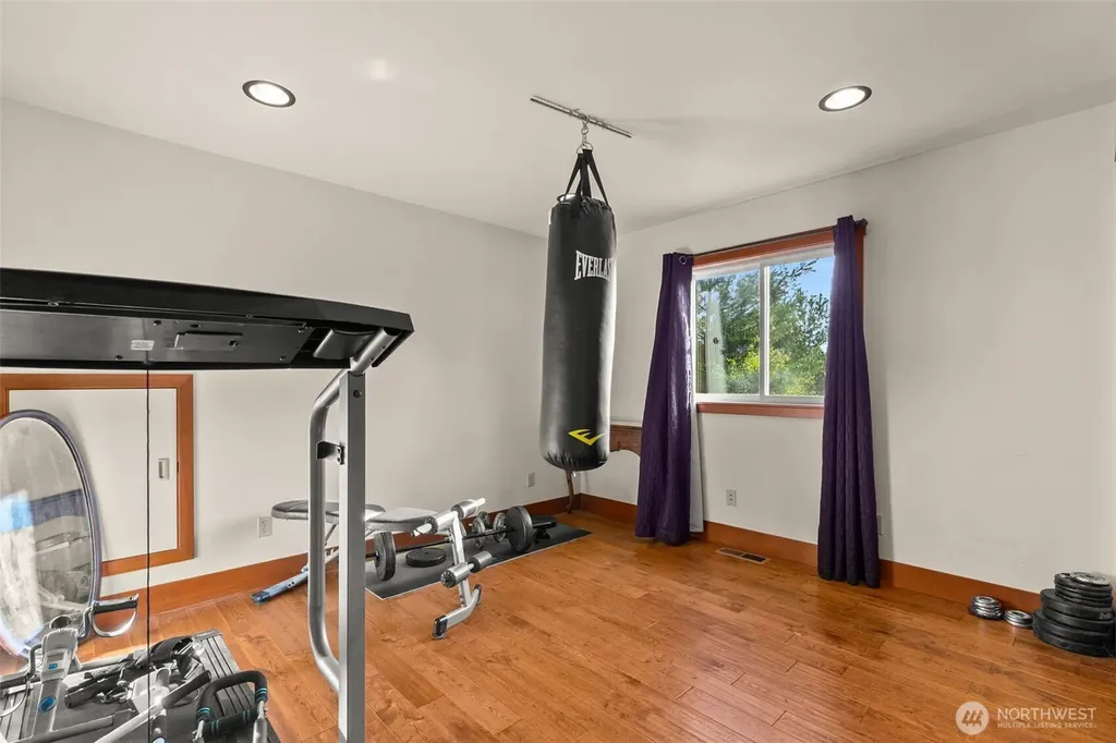 222 Oxbow Lake Lane Toledo WA 98591