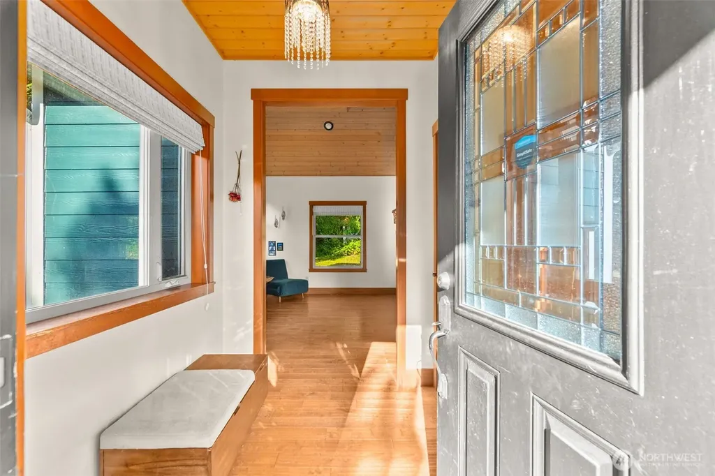 222 Oxbow Lake Lane Toledo WA 98591