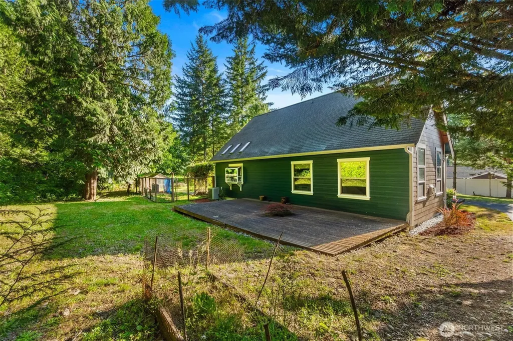 222 Oxbow Lake Lane Toledo WA 98591