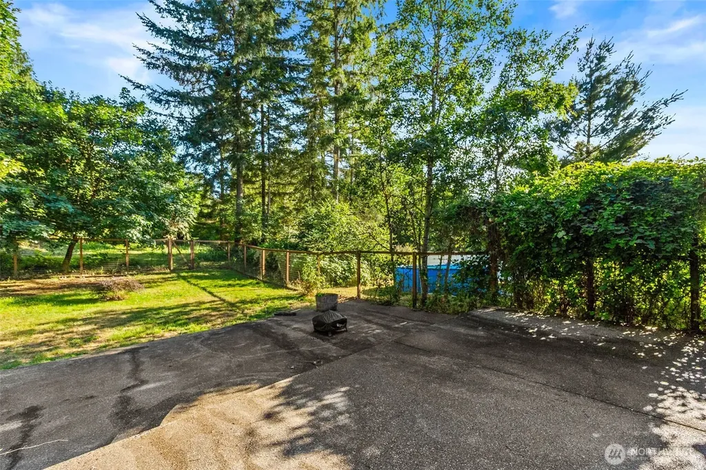 222 Oxbow Lake Lane Toledo WA 98591