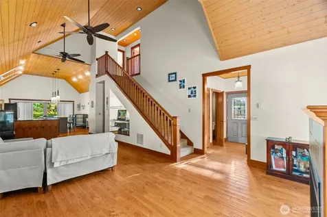 222 Oxbow Lake Lane Toledo WA 98591