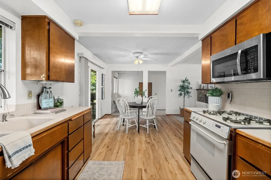 202 Fir Drive NW Gig Harbor WA 98335