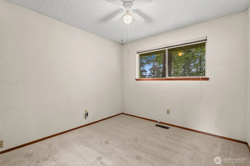 202 Fir Drive NW Gig Harbor WA 98335