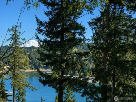 202 Fir Drive NW Gig Harbor WA 98335