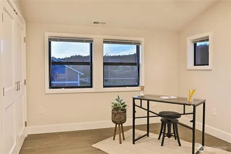 2805 N Bluff Road Greenbank WA 98253