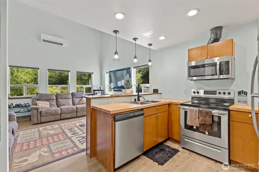 568 Wiltse Lane Bellingham WA 98226