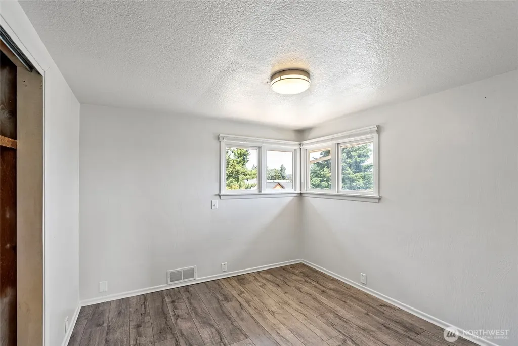 3202 Farragut Street Bremerton WA 98312