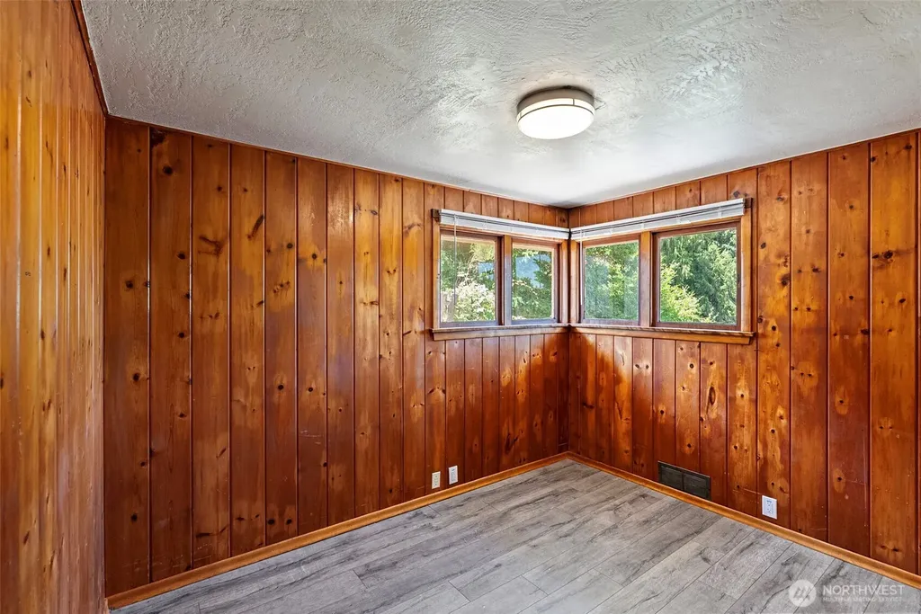 3202 Farragut Street Bremerton WA 98312