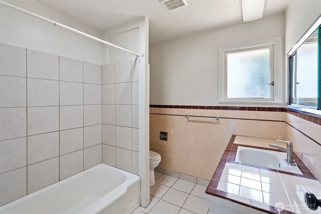 3202 Farragut Street Bremerton WA 98312