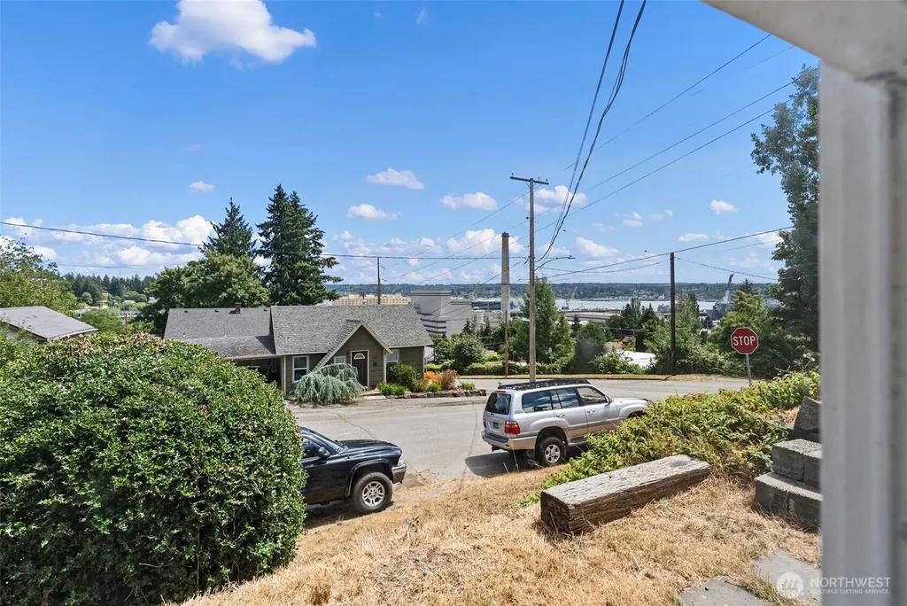 3202 Farragut Street Bremerton WA 98312