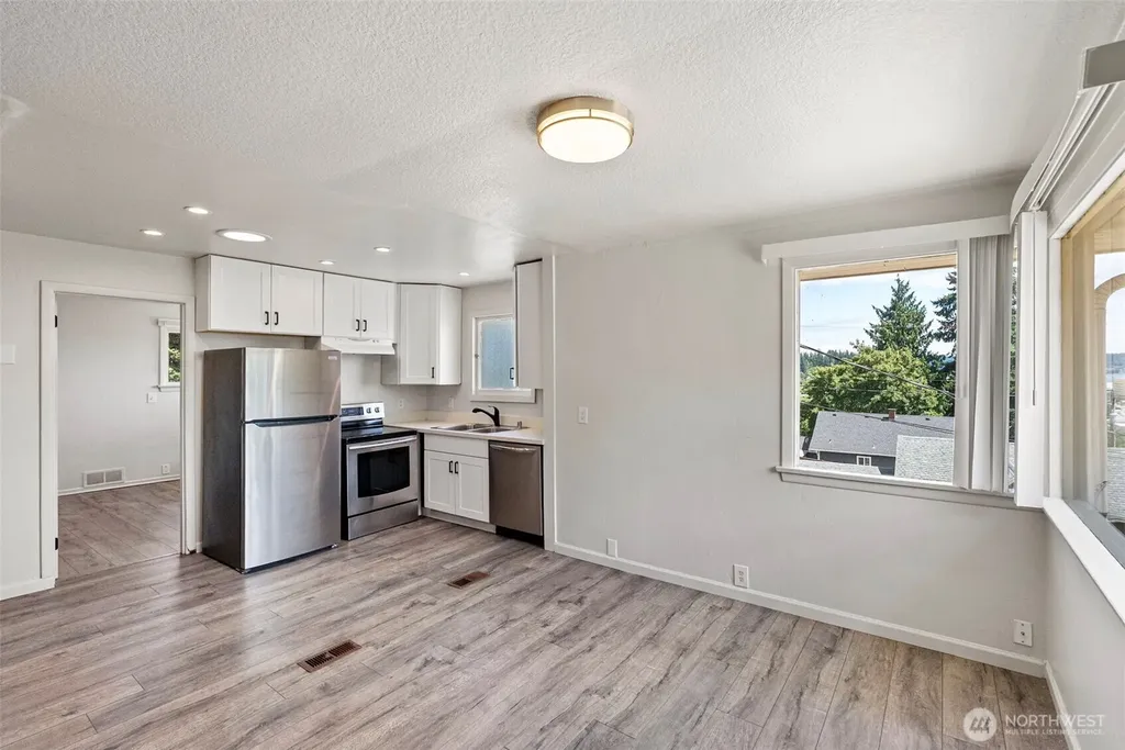 3202 Farragut Street Bremerton WA 98312