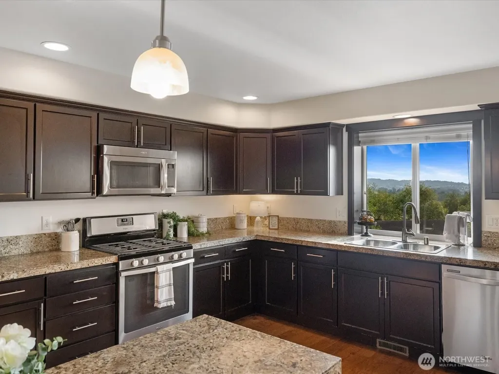 1406 72nd Avenue SE Lake Stevens WA 98258