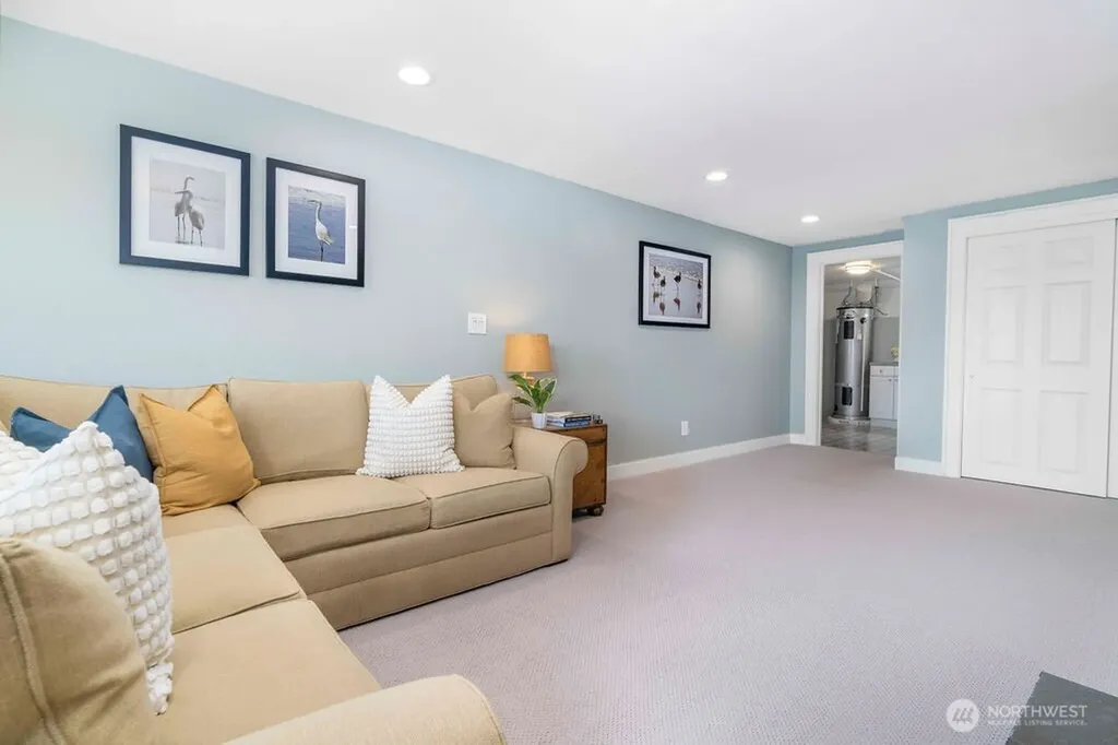 1010 Daley Street Edmonds WA 98020