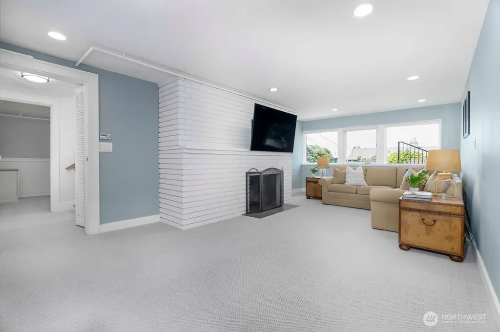 1010 Daley Street Edmonds WA 98020
