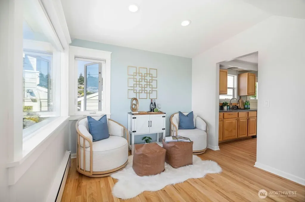 1010 Daley Street Edmonds WA 98020