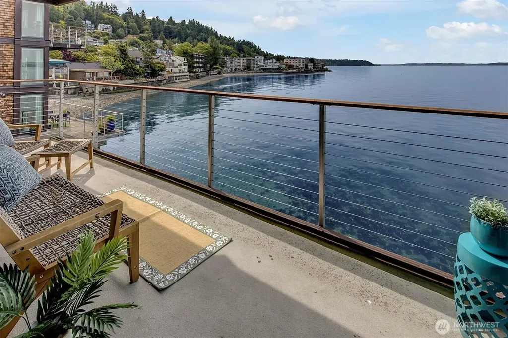 3717 Beach Drive SW Seattle WA 98116