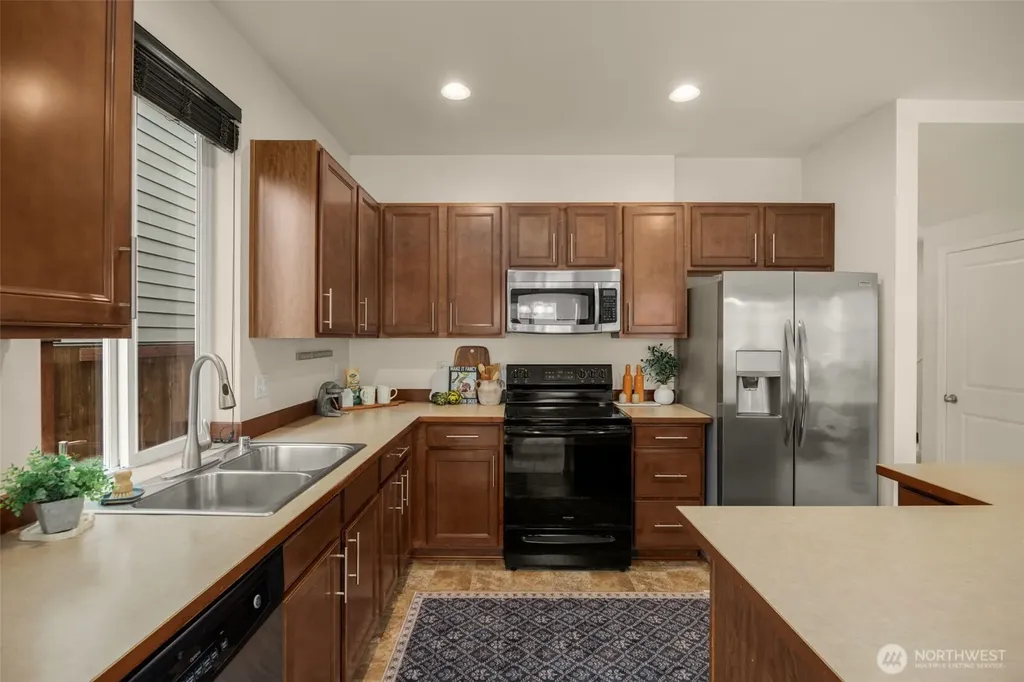 330 124th Place SE Everett WA 98208