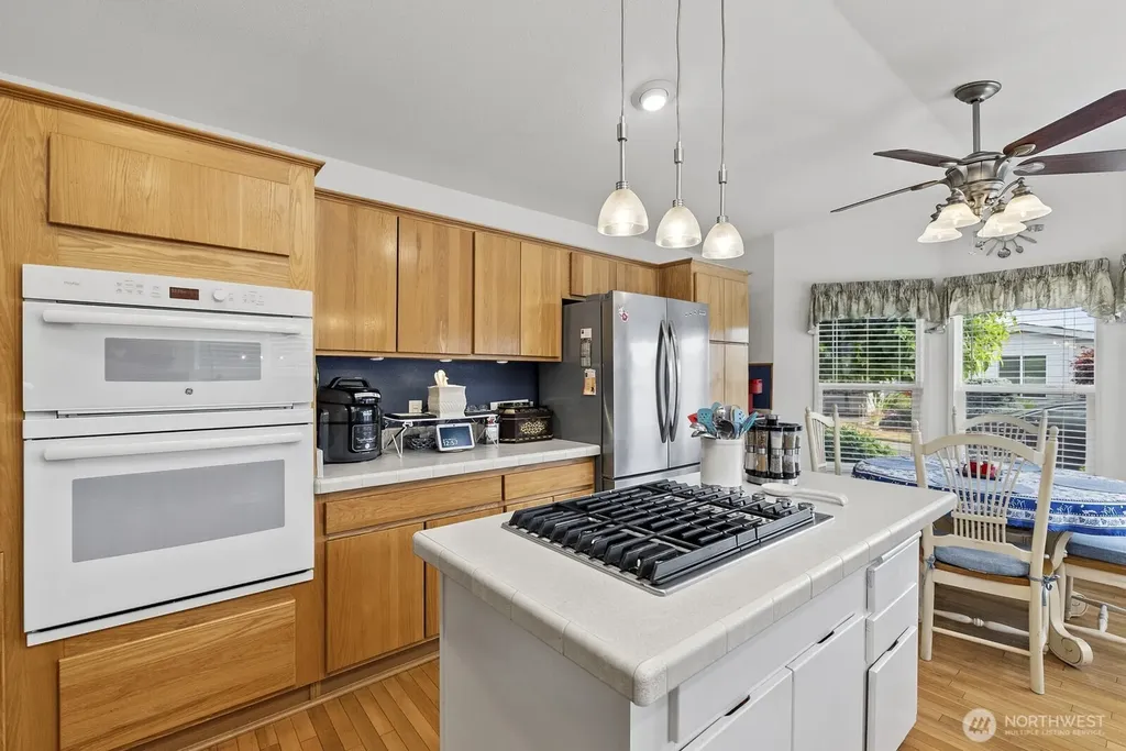 27229 217th Place SE Maple Valley WA 98038
