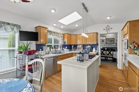 27229 217th Place SE Maple Valley WA 98038