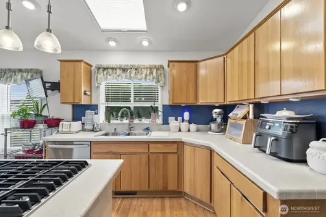 27229 217th Place SE Maple Valley WA 98038