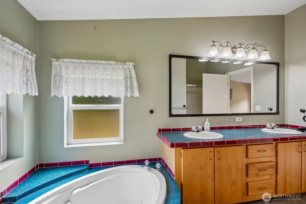 2102 Abernethy Road NE Olympia WA 98516