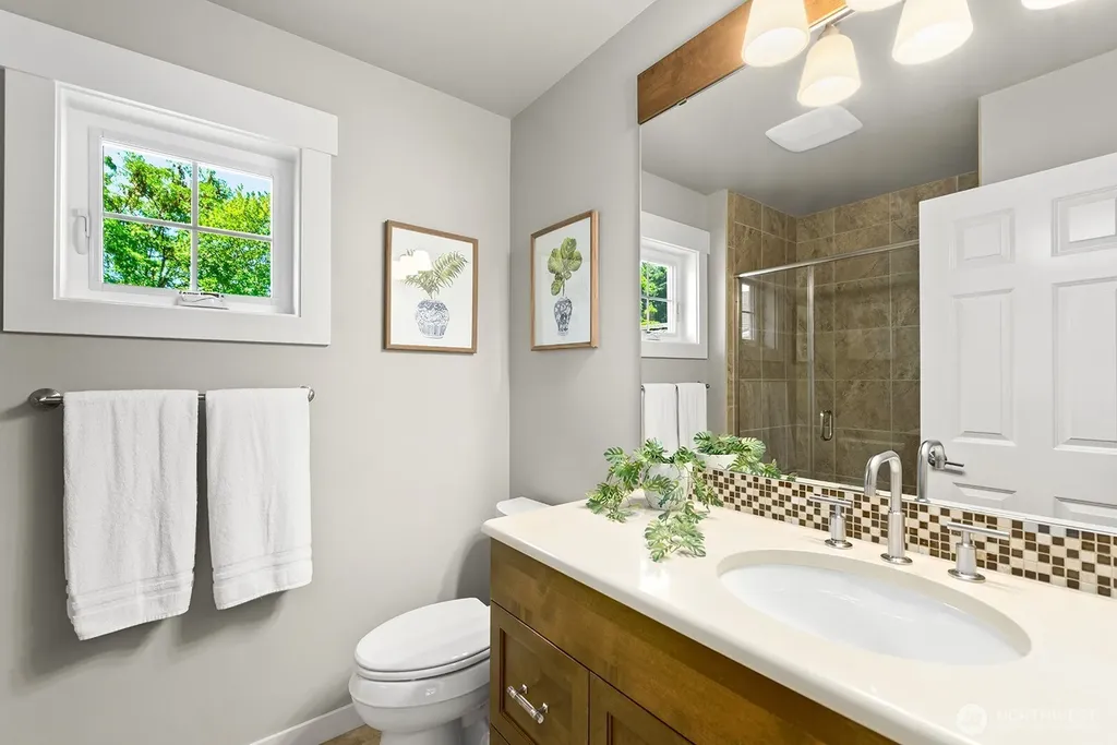 4834 118th Avenue NE Kirkland WA 98033