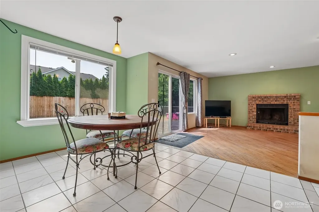11121 SE 271st Street Kent WA 98030