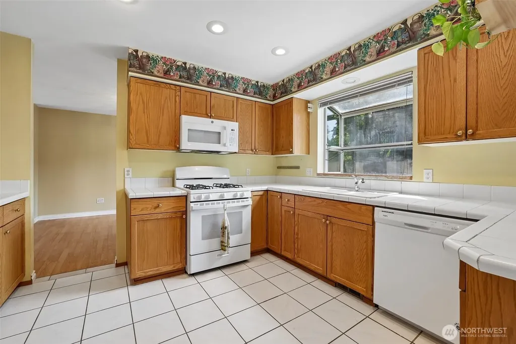 11121 SE 271st Street Kent WA 98030