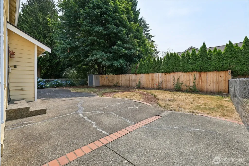 11121 SE 271st Street Kent WA 98030