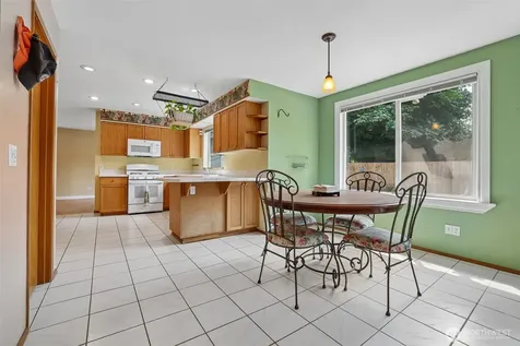 11121 SE 271st Street Kent WA 98030