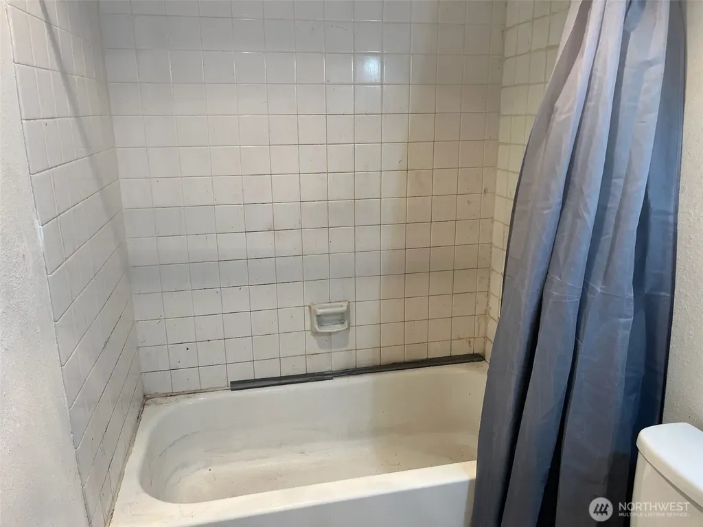 511 S 325th Street Federal Way WA 98003