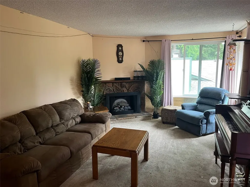 511 S 325th Street Federal Way WA 98003