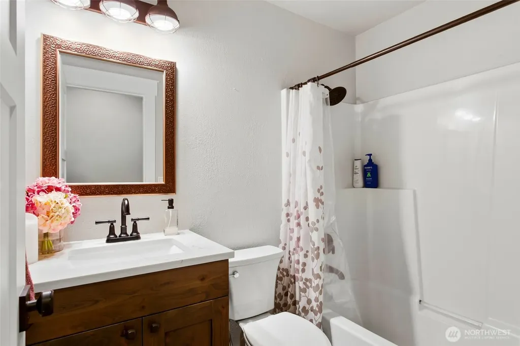 26045 Landsburg Road SE Ravensdale WA 98051