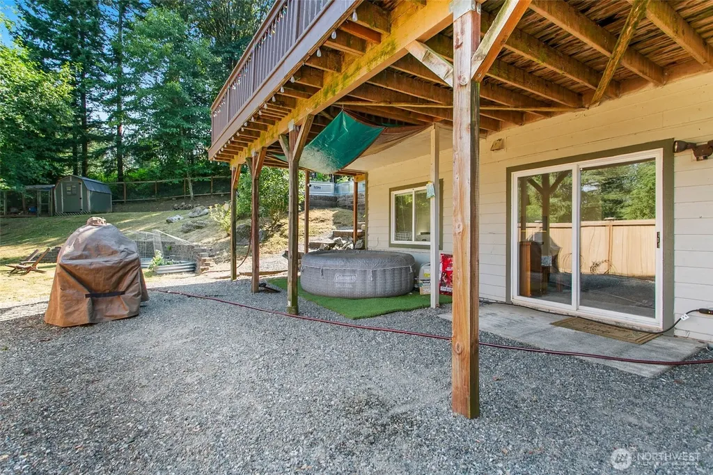 26045 Landsburg Road SE Ravensdale WA 98051
