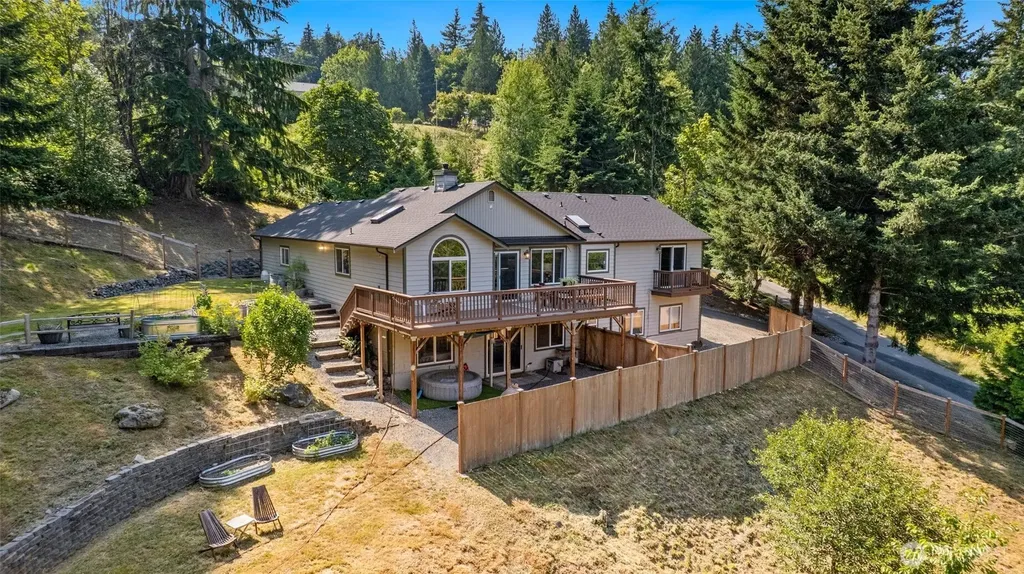26045 Landsburg Road SE Ravensdale WA 98051